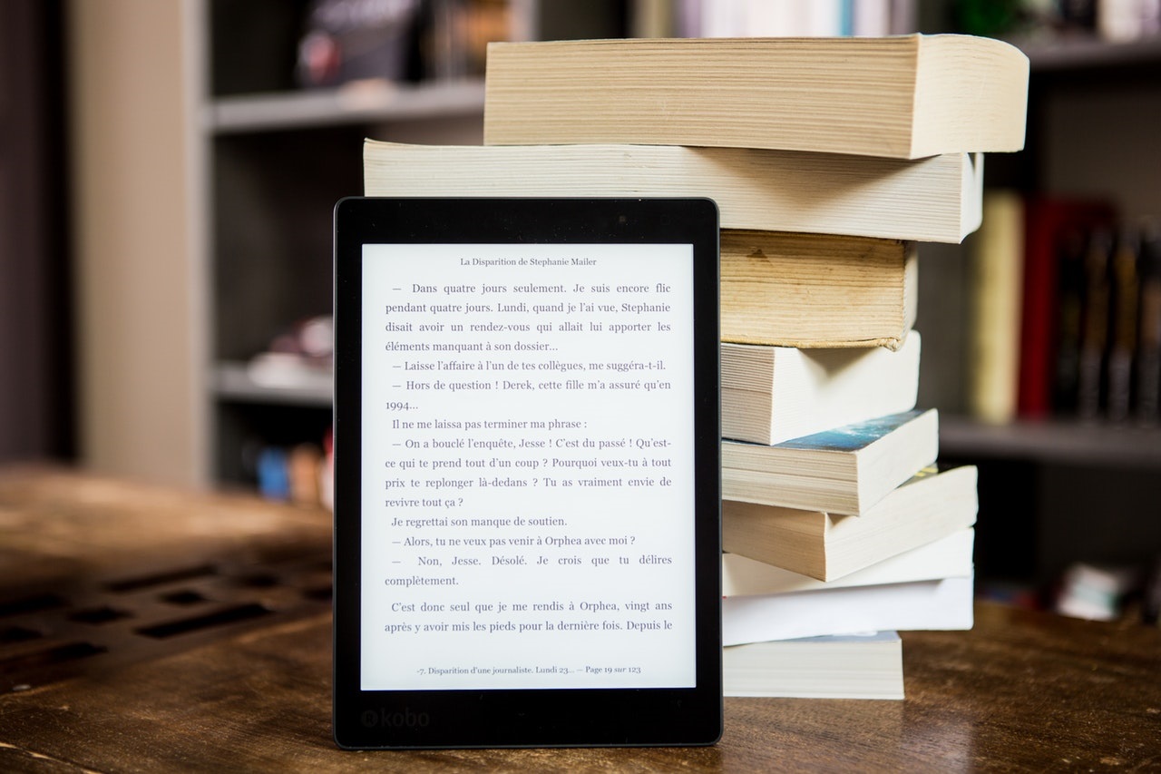 Buying Other Tech Devices: What is an E-Reader?